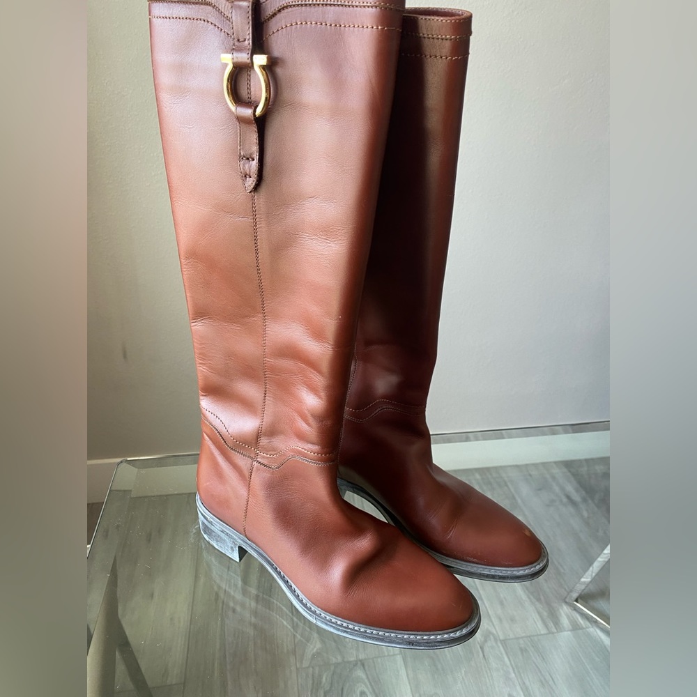 Ferragamo size 7 leather riding boot